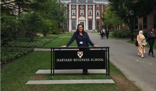 InsightAugust2022_BuildingBridges_HarvardBusinessSchool